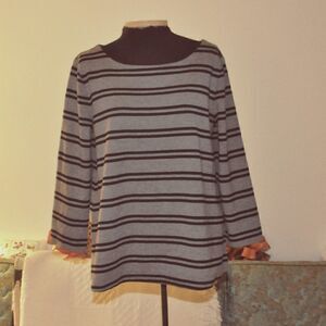 2/$10 LOFT Gray and Black Striped Top Sz Medium MUST BUNDLE FOR THIS PRICE